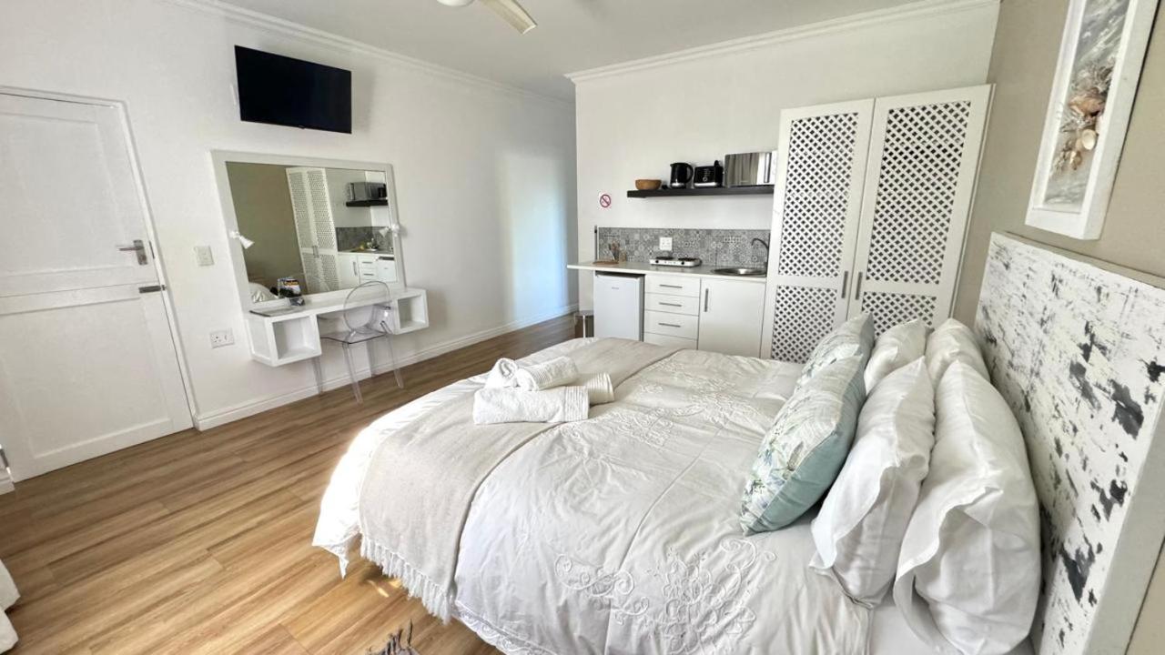 Plett57 - Self Catering - Room No2 Plettenberg Bay Eksteriør billede